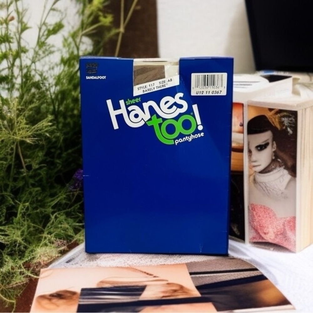 Vintage HANES TOO Sheer Pantyhose Barely There Sandalfoot Size AB Nude NIP